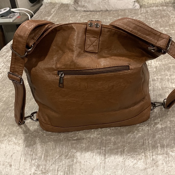 Faux leather shoulder bag - Picture 4 of 8